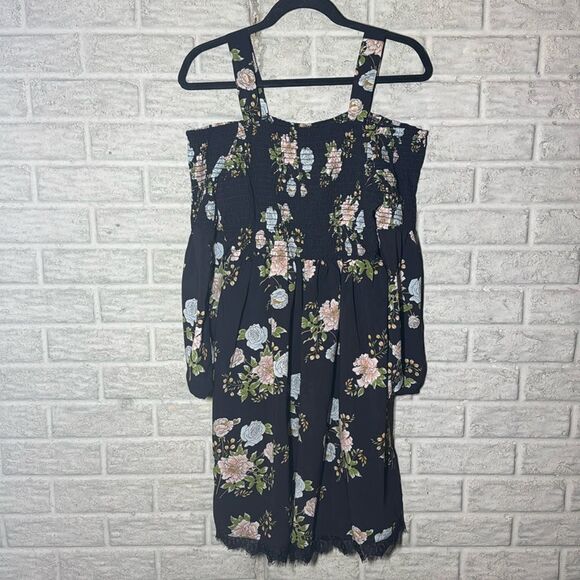 NWT MSRP $128 ECI Floral Smocked Cold Shoulder Dress Women's Size Small - Picture 4 of 8